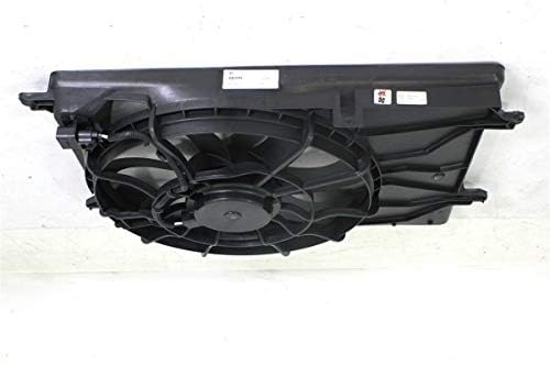 Front Radiator Cooling Fan Assembly Plastic Direct Replacement Compatible with 2010-2013 Hyundai Tucson / 2011-2013 Kia Sportage HY3115137 253802S500