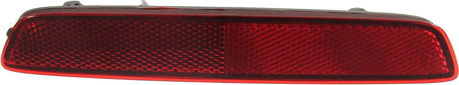 AUTOS PARTS PLUS Rear Bumper Reflector Left Driver Side Direct Replacement Compatible With 2010-2015 GMC Terrain / 2013-2016 Chevrolet Trax GM1184109 22950587