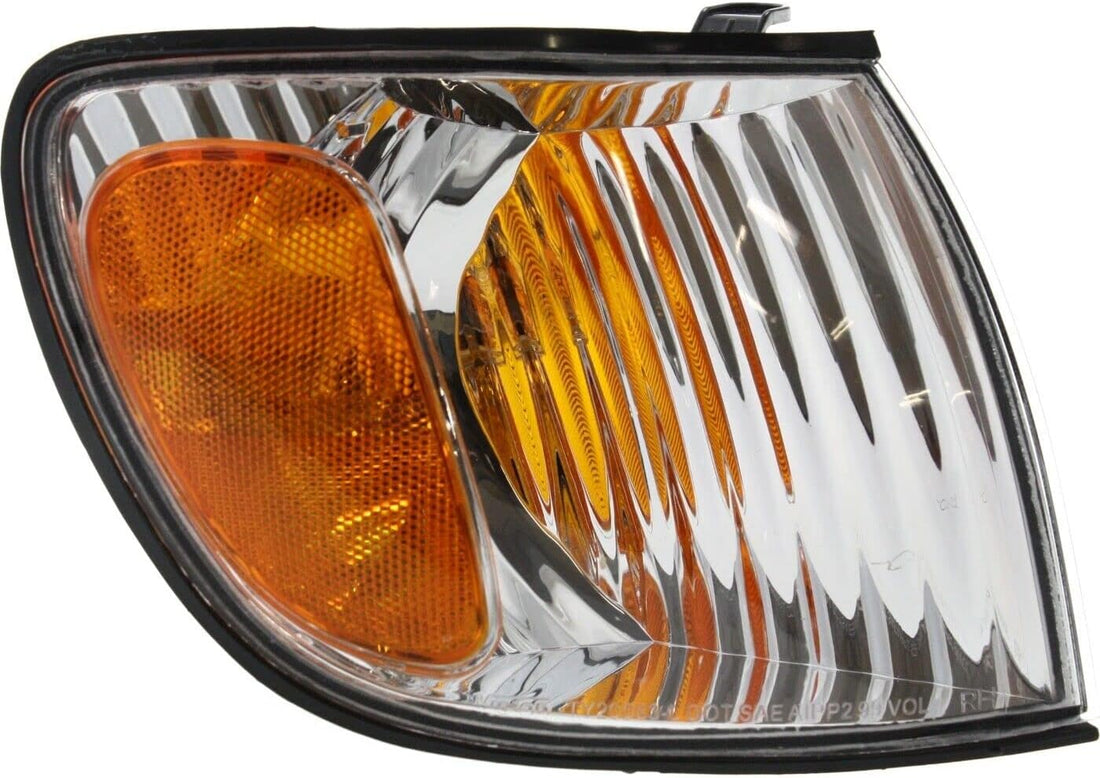 Front Corner Light Assembly Right Passenger Side Direct Replacement Compatible With 2001-2003 Toyota Sienna TO2531138 8151008020